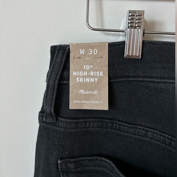 Madewell | 10” high rise skinny with magic pockets - Picture 4 of 9